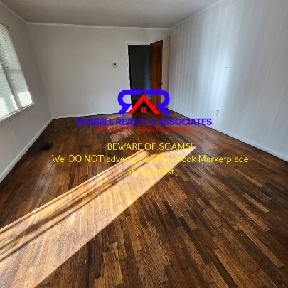 Building Photo - One Level Home with all Hardwoods!!
