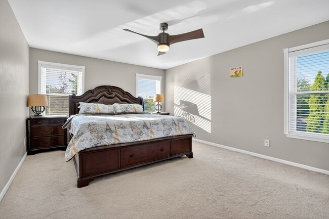 Building Photo - Spacious 4BR House in Oswego