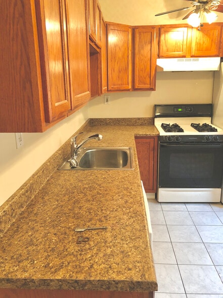 Kitchen 2 - 2331 E Harold St