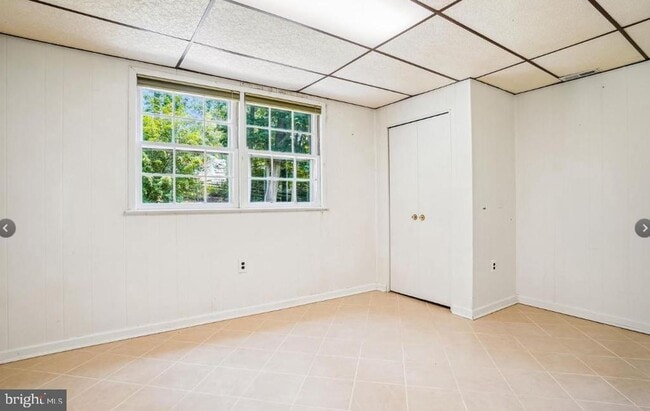Building Photo - 8634 Aberdeen Ct