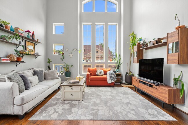 Building Photo - 1112 Andrews St