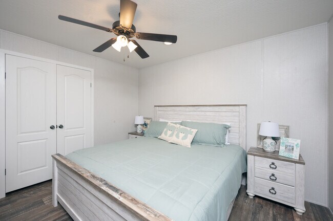 Building Photo - 206 E Gleneagles Rd