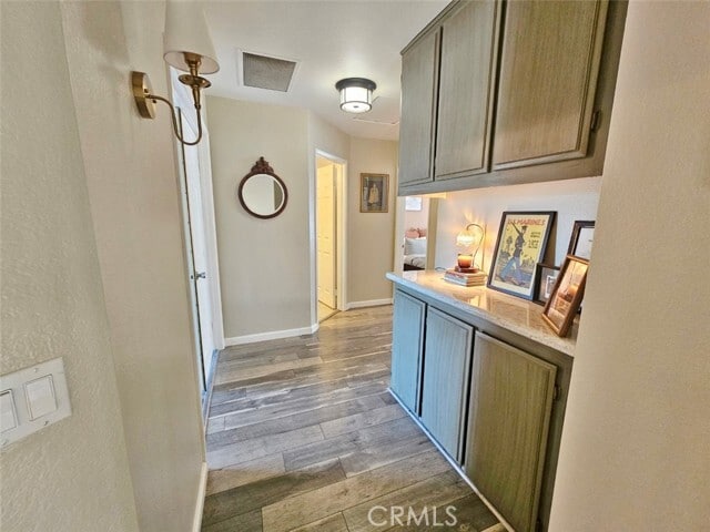Building Photo - 39620 Glenwood Ct