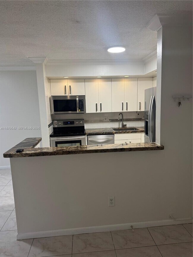 Building Photo - 9620 W McNab Rd