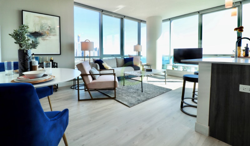 Primary Photo - 720 S Michigan Ave