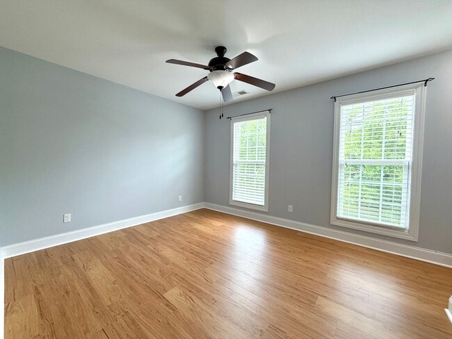 Building Photo - 90 Promontory Ln