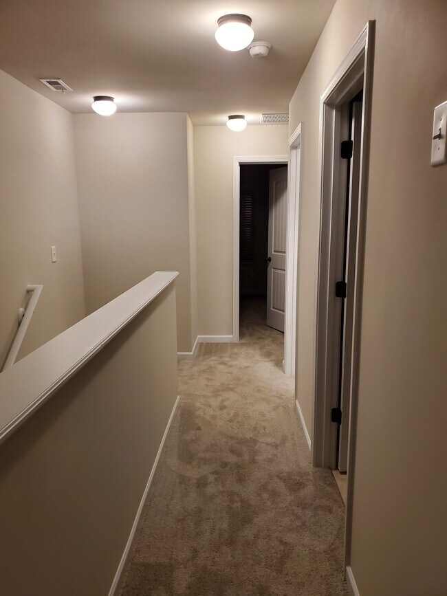 Building Photo - 1509 Creel Ln