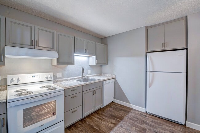 Building Photo - Juniper Garden Apartments