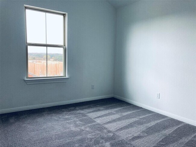 Building Photo - 110 White Aster Ct