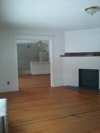 Building Photo - 197 Acorn St