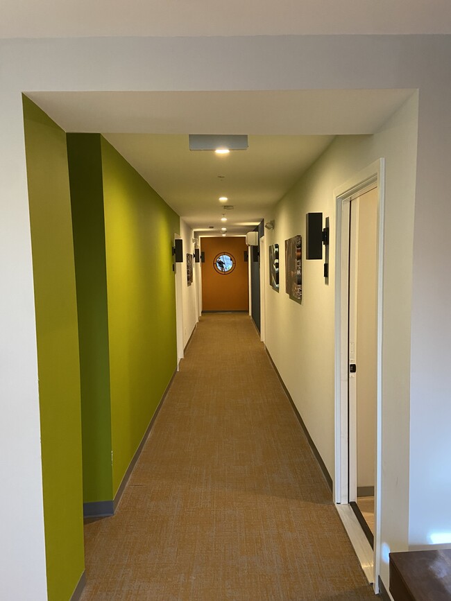 2nd Floor Hallway - 2602 Huntingdon Ave