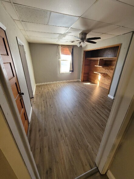 Building Photo - 403 14th St