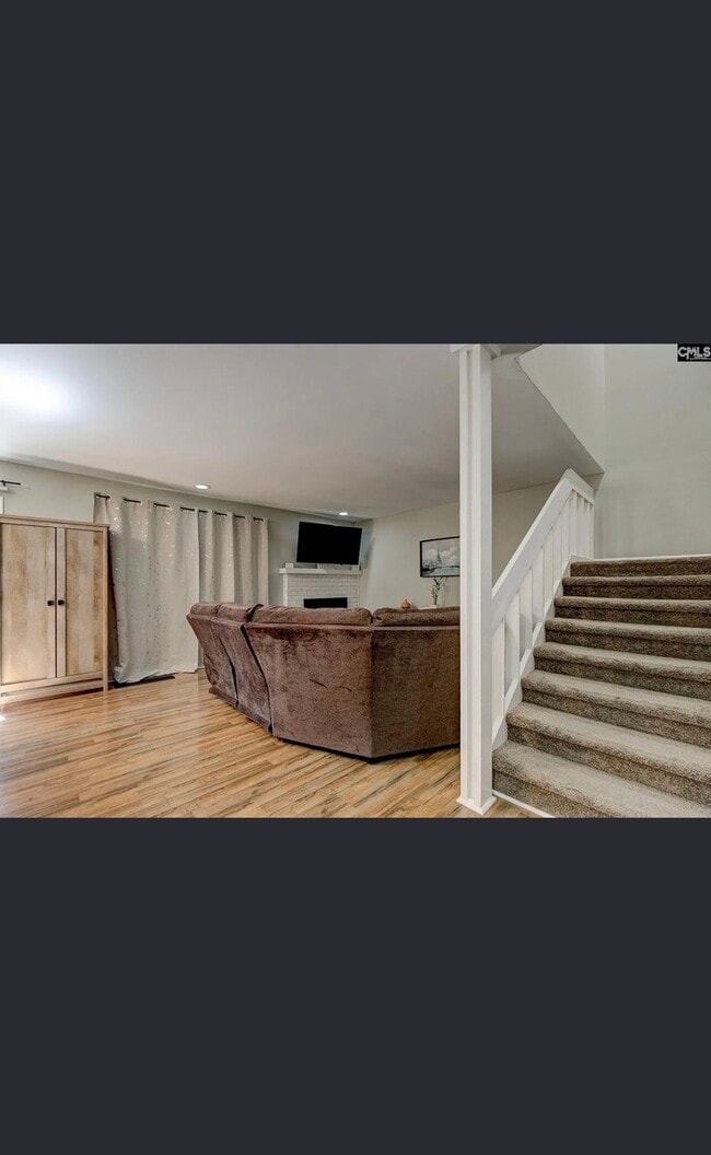 Building Photo - 177 Lionsgate Dr