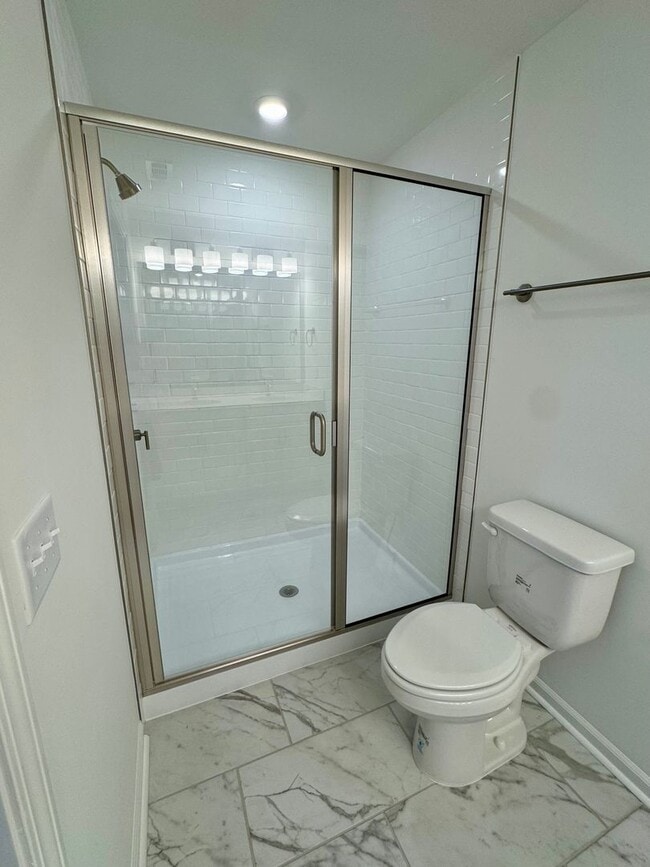 Building Photo - #brandnew, #garage, #3bedsuitesw/private b...