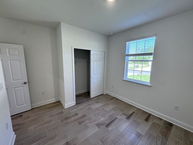 Building Photo - 11156 Spg Mdws Rd