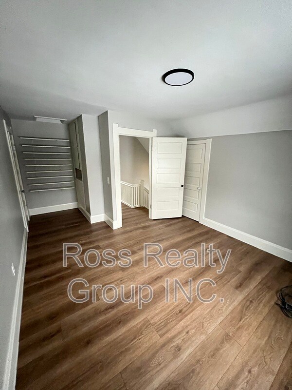 Building Photo - 1040 Campbell St