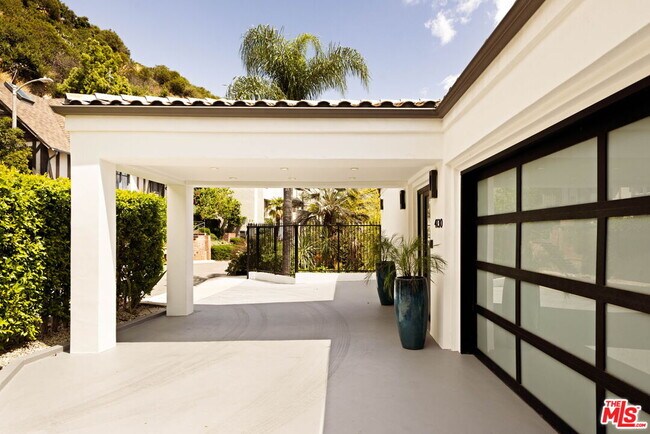 Building Photo - 4130 Parva Ave