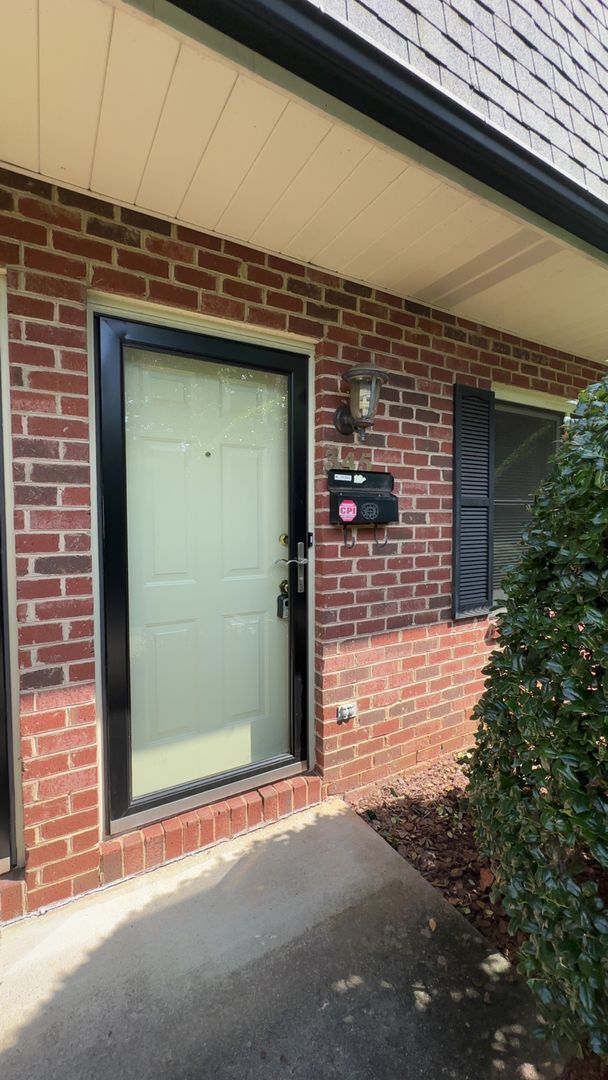 Building Photo - Charming & Private Townhouse in NW Hickory – 2BR, 1.5BA, Prime Location - No Pets