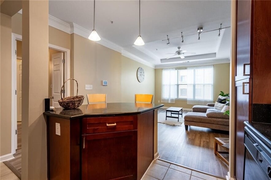 Building Photo - 400 17th St NW