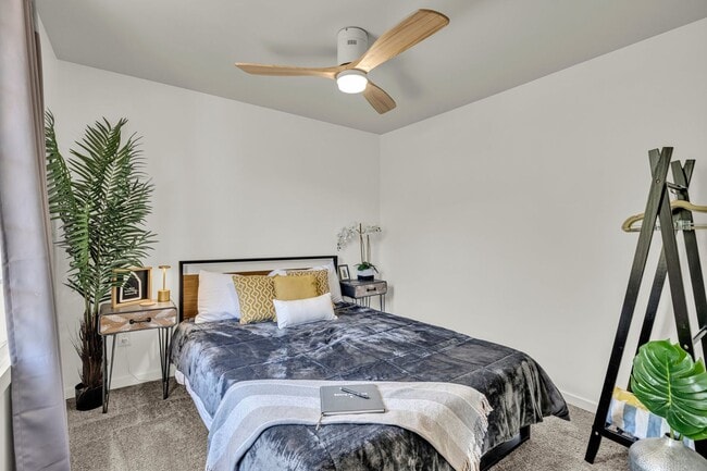 Building Photo - Charming Cottage with Modern Upgrades in Hanahan