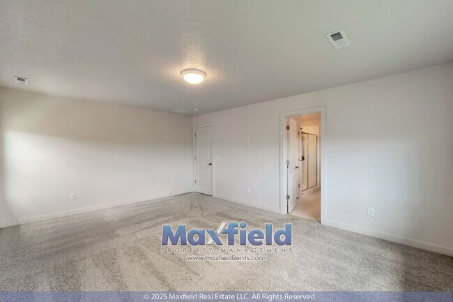 Building Photo - Saratoga Springs 5BD - 3.5BTH - 2GAR