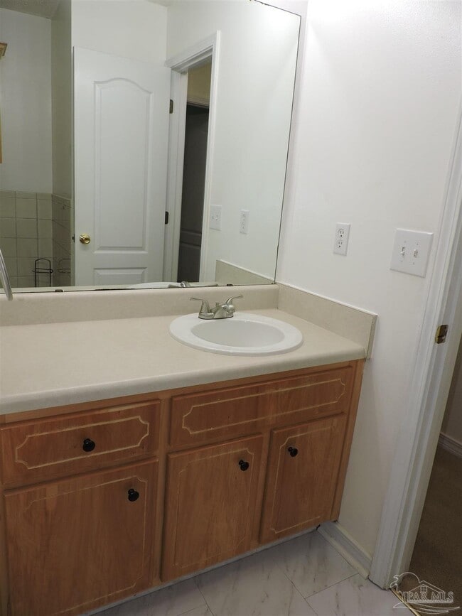 Building Photo - 5626 Rosebay St