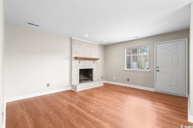 Building Photo - 6517 Valene Ct