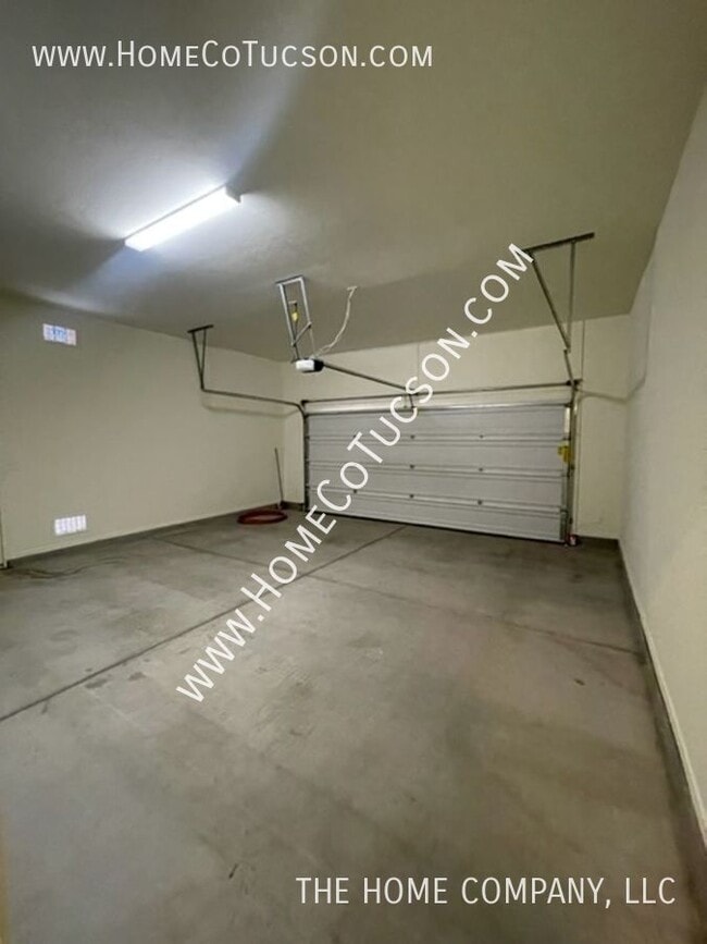 Building Photo - 38628 S Running Roses Ln