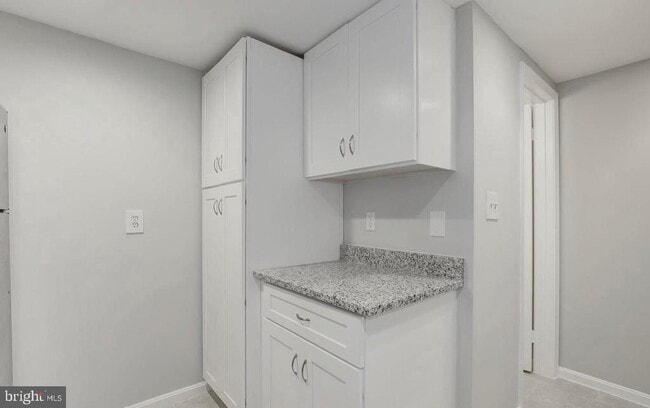 Building Photo - 1124 25th St NW