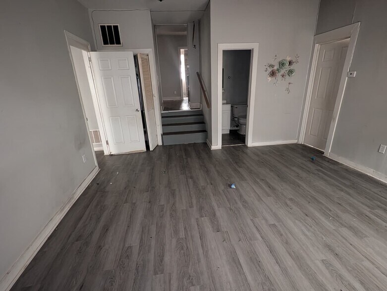 Building Photo - 336 Quinnipiac Ave