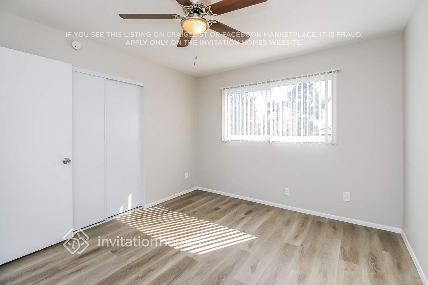 Building Photo - 6744 S Lakeshore Dr