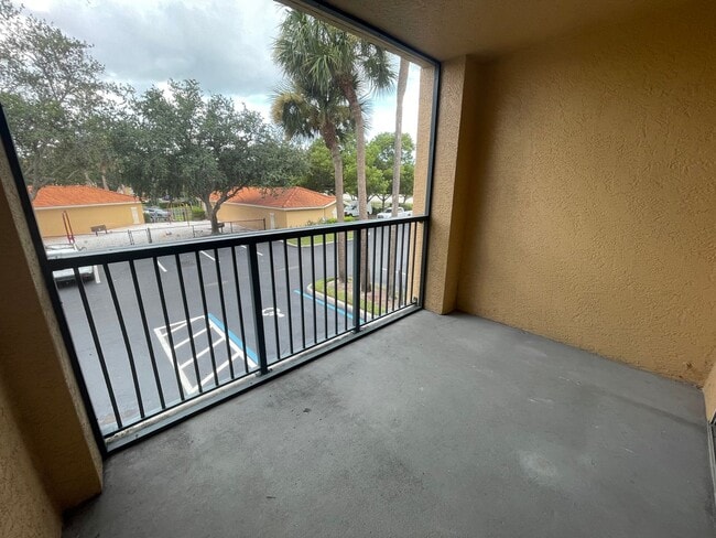 Building Photo - ANNUAL RENTAL - 1 BED / 1 BATH THE SANCTUA...
