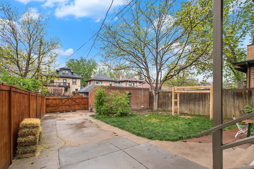 Building Photo - 1320 Fillmore St