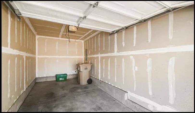 Building Photo - 159 Montgomery Dr