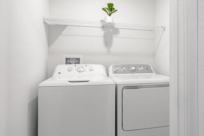 Building Photo - 5085 Capri Hbr Dr