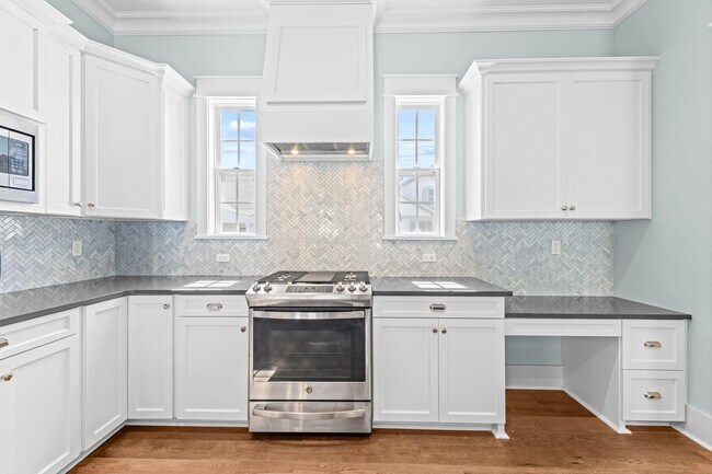 Building Photo - 465 Karcher Ave