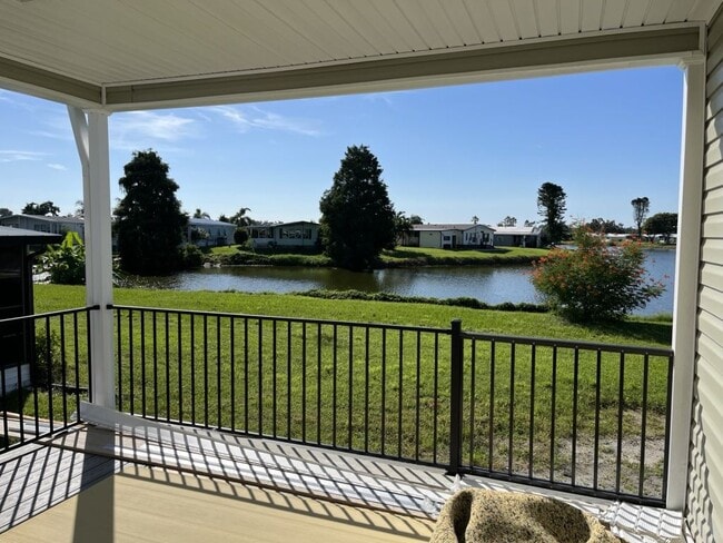 Building Photo - 7815 Lakeshore Dr