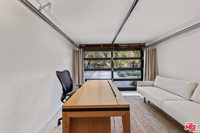 Building Photo - 2245 Canyon Dr