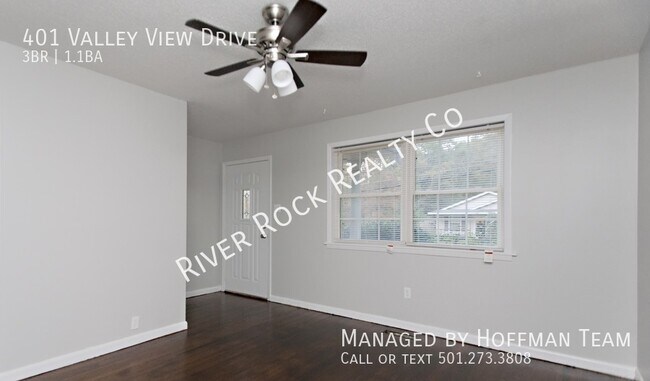 Building Photo - 401 Valley View Dr