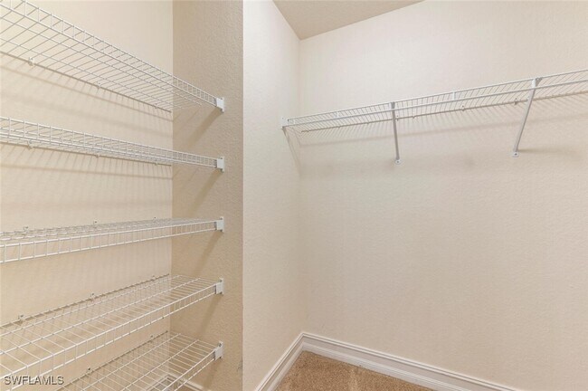 Building Photo - 9472 River Otter Dr