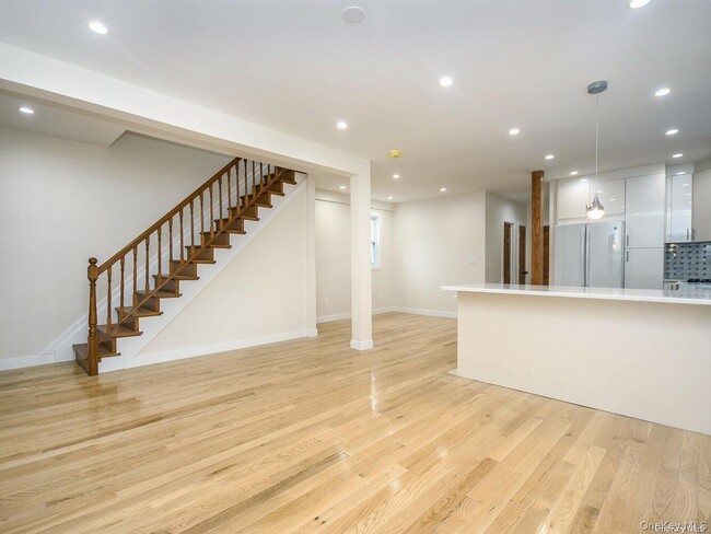 Building Photo - 4 S 8th St