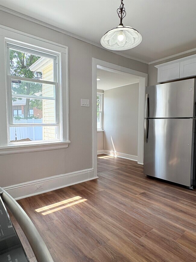 Building Photo - 42-44 Intervale Rd