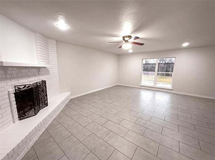 Building Photo - 3732 Sugarberry Dr