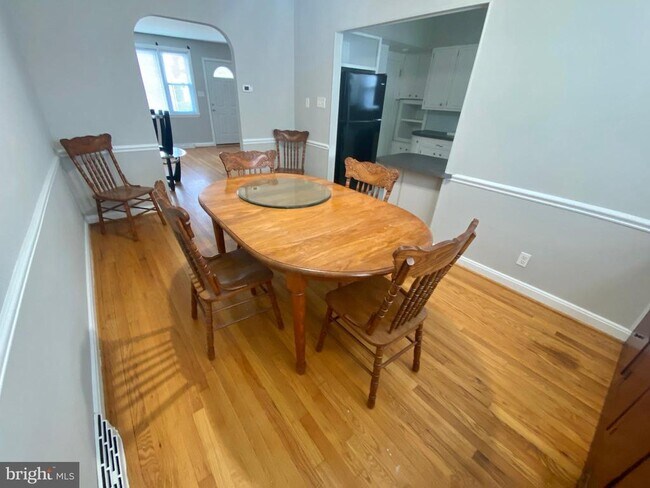 Building Photo - 404 New Rd