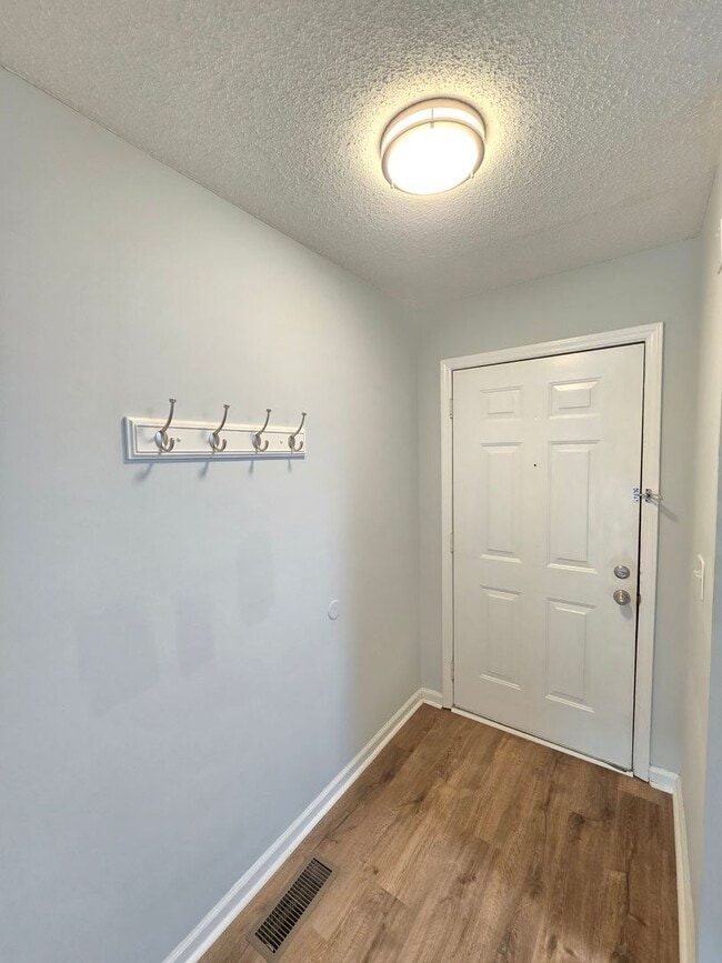 Building Photo - LAKESIDE VILLAGE - minutes to Wrightsville...