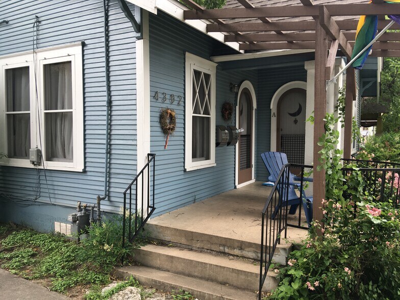 Building Photo - 4302 Duval Street