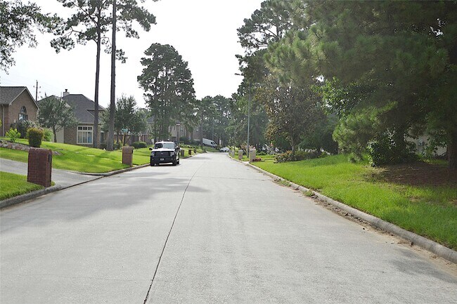 Building Photo - 19222 Aquatic Dr