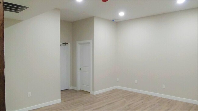 Building Photo - 62 Lowell St