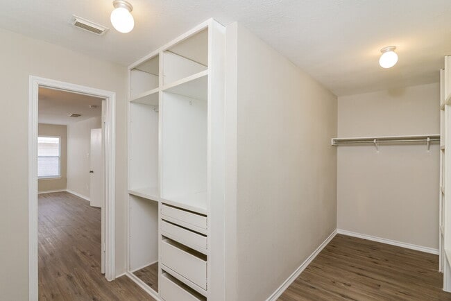 Building Photo - 438 Wiggins Creek