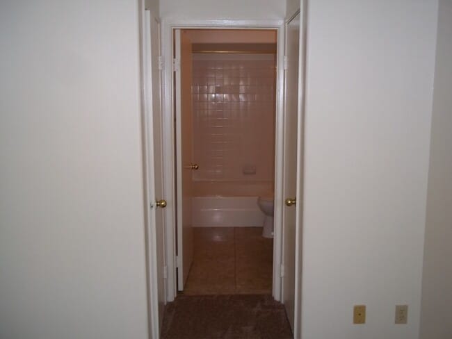 Building Photo - LAKEVIEW CONDOS